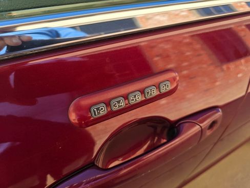 Used 2007 Lincoln MKZ image 36