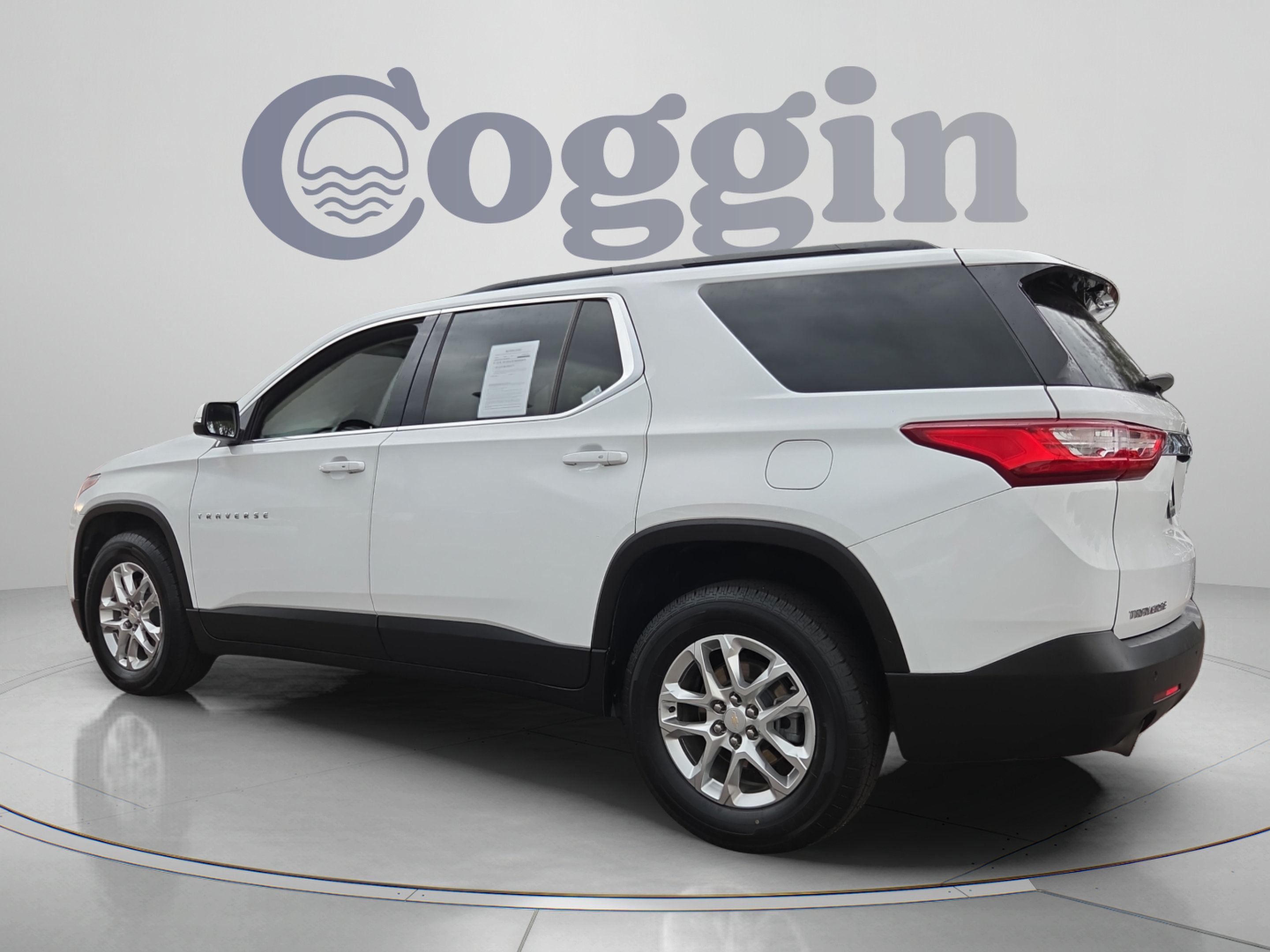 Used 2021 Chevrolet Traverse LT FWD image 3