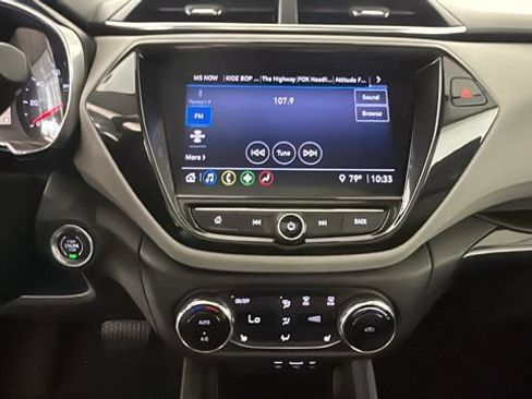 Used 2021 Chevrolet TrailBlazer LT w/ Sun and Liftgate Package FWD image 23