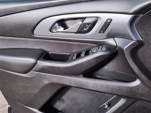 Used 2020 Chevrolet Traverse Premier w/ Redline Edition image 6