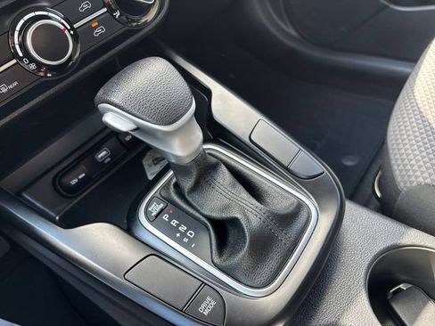 Used 2023 Kia Soul LX w/ Option Group 015 FWD image 18