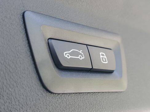 Used 2024 BMW X2 xDrive28i w/ Premium Package image 10