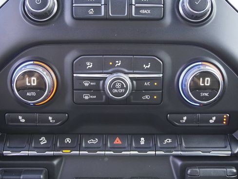 Used 2019 Chevrolet Silverado 1500 LT Trail Boss AWD/4WD image 21