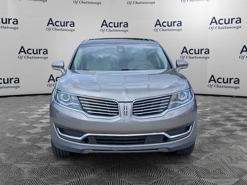 Used 2016 Lincoln MKX Reserve w/ Climate Package FWD image 3