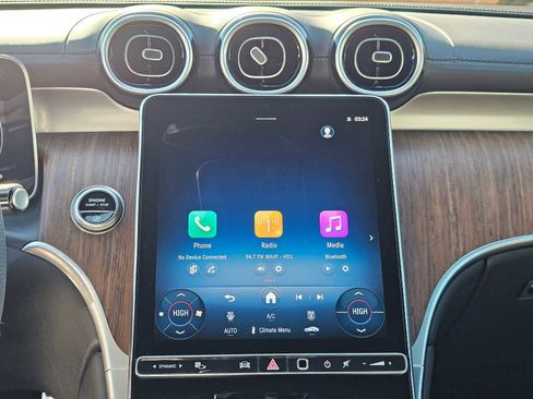 Used 2025 Mercedes-Benz GLC 300 GLC 300 image 24