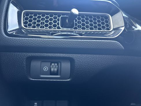 Used 2025 Honda Civic Sport image 12