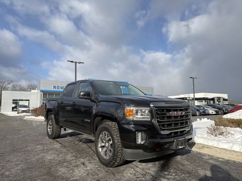Used 2022 GMC Canyon AT4 w/ Trailering Package image 3