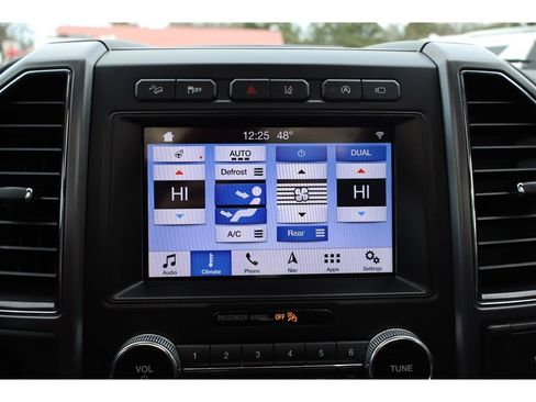 Used 2019 Ford Expedition Max Platinum image 45