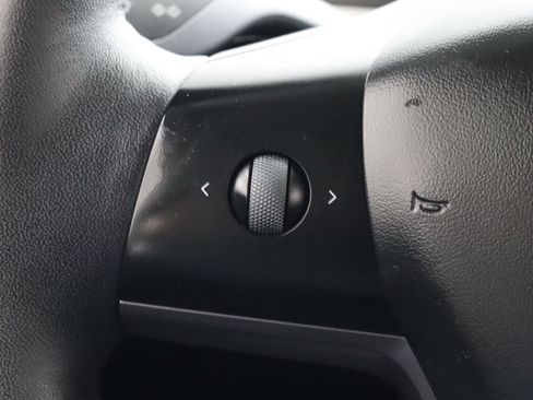 Used 2023 Tesla Model 3 Standard Range RWD image 18