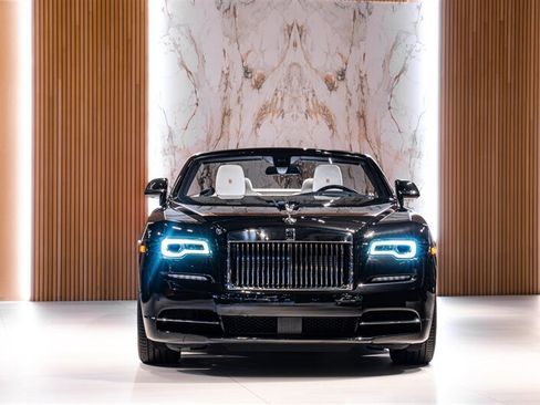 Used 2016 Rolls-Royce Dawn RWD image 3