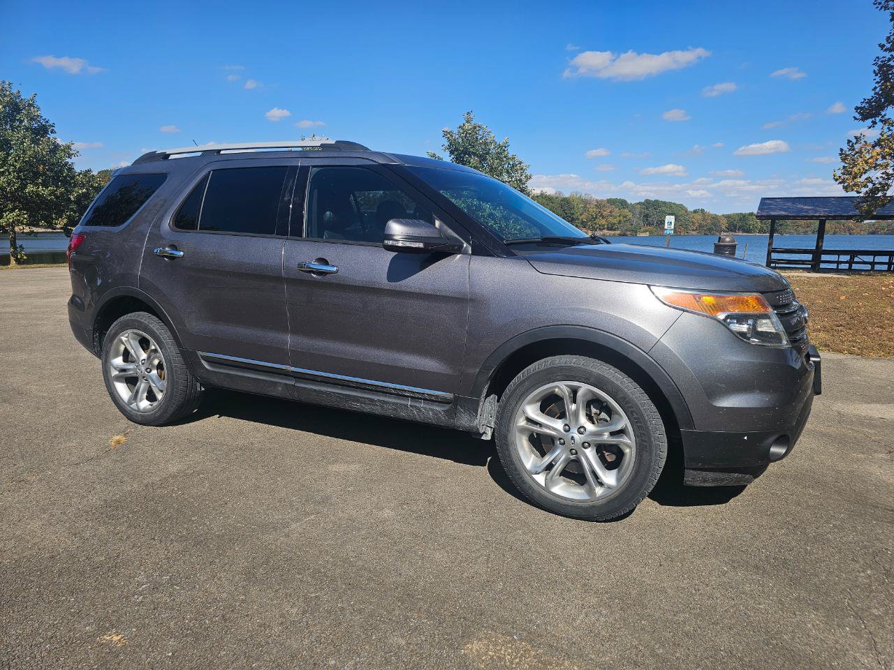 Used 2014 Ford Explorer Limited AWD/4WD image 2
