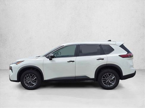 Used 2024 Nissan Rogue S AWD/4WD image 8