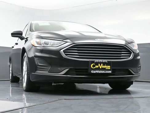 Used 2020 Ford Fusion SE image 50