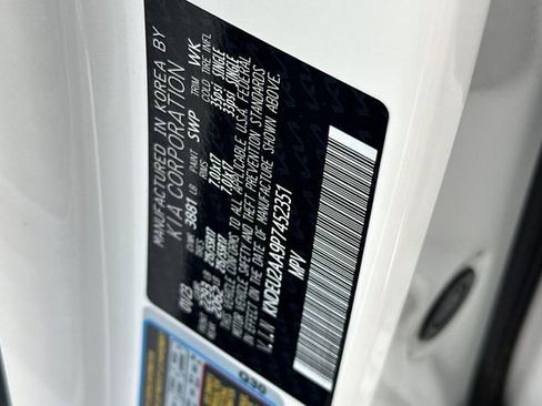 Used 2023 Kia Seltos S image 23