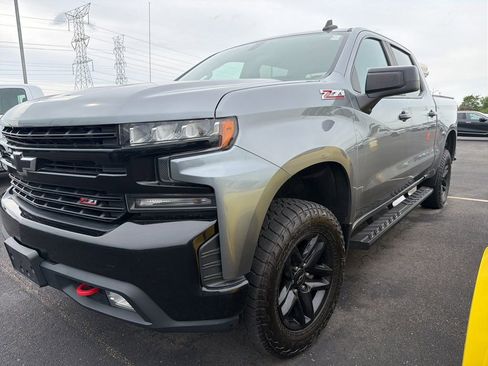 Used 2020 Chevrolet Silverado 1500 LT Trail Boss w/ Convenience Package AWD/4WD image 1
