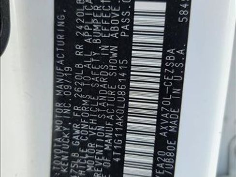 Used 2020 Toyota Camry SE w/ Carpet Mat Package FWD image 18
