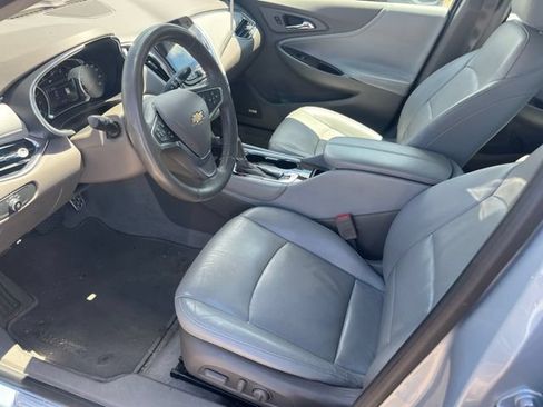 Used 2017 Chevrolet Malibu Premier w/ Premier Sun and Wheel Package FWD image 5