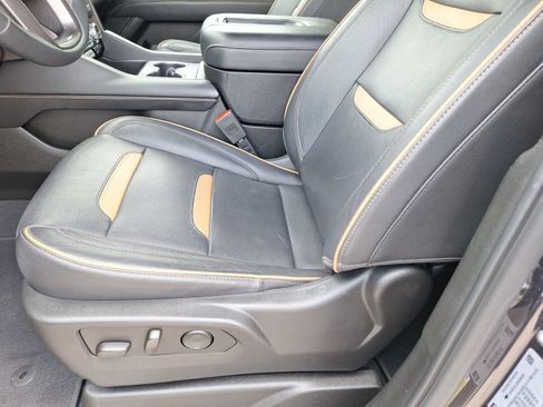 Used 2023 GMC Yukon AT4 w/ AT4 Premium Plus Package AWD/4WD image 18