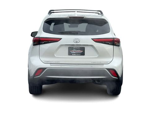 Used 2021 Toyota Highlander Platinum image 6
