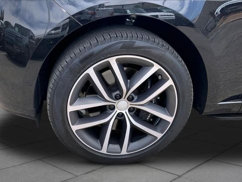 Used 2024 Land Rover Range Rover SE AWD/4WD image 9