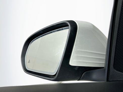 Used 2022 Mercedes-Benz GLC 300 4MATIC w/ Driver Assistance Package image 16