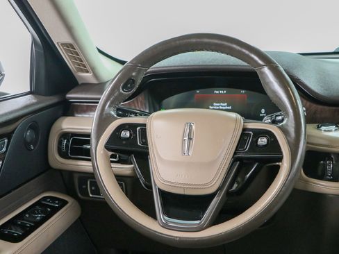 Used 2021 Lincoln Aviator Reserve w/ Equipment Group 201A AWD/4WD image 12
