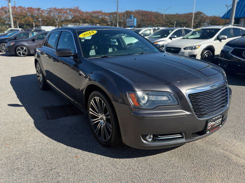 Used 2014 Chrysler 300 S image 5