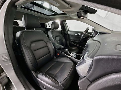 Used 2018 INFINITI QX30 AWD image 27