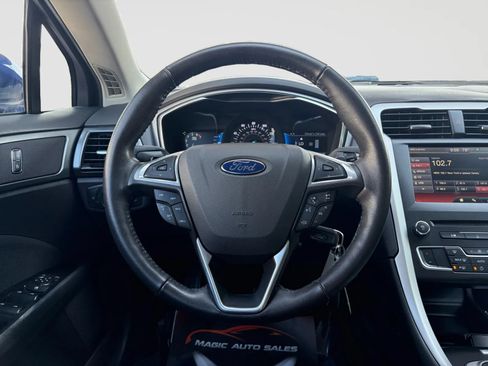 Used 2016 Ford Fusion SE AWD/4WD image 26
