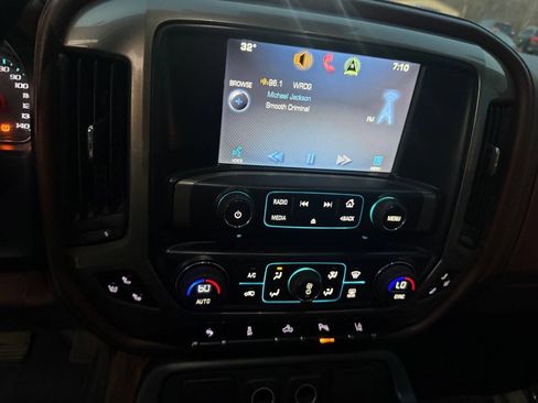 Used 2014 Chevrolet Silverado 1500 High Country w/ High Country Premium Package image 14