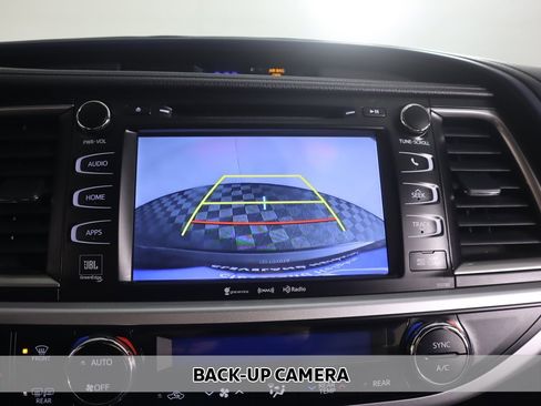 Used 2018 Toyota Highlander Limited image 7