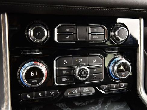 Used 2021 GMC Yukon Denali w/ Denali Premium Package image 21