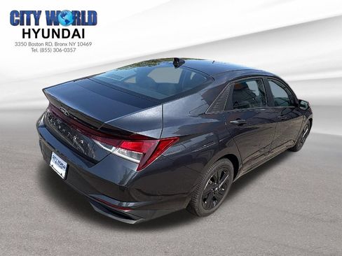 Used 2021 Hyundai Elantra SEL w/ Convenience Package FWD image 5