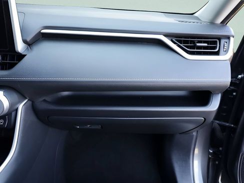 Certified 2025 Toyota RAV4 XLE AWD/4WD image 39