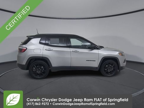 Used 2022 Jeep Compass Altitude image 16