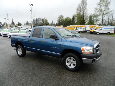 Used 2006 Dodge Ram 1500 Truck SLT image 2