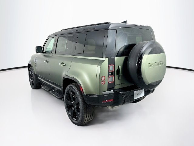 New 2026 Land Rover Defender 110 X-Dynamic SE AWD/4WD image 7