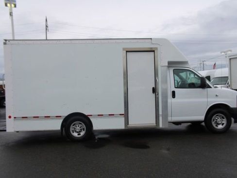 Used 2023 Chevrolet Express 3500 w/ Power Convenience Package image 14