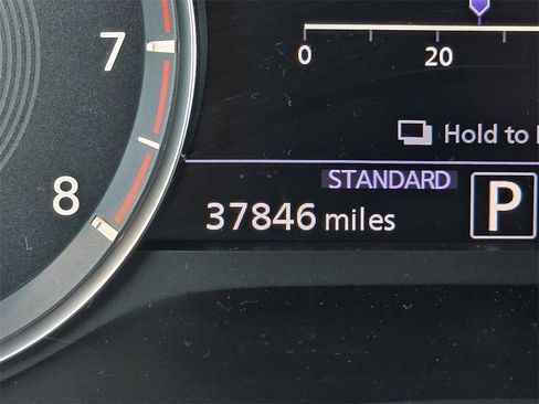 Used 2022 INFINITI QX50 Pure image 25