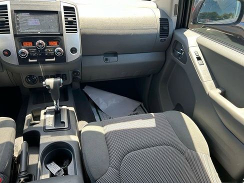 Used 2019 Nissan Frontier SV w/ Value Truck Package AWD/4WD image 13