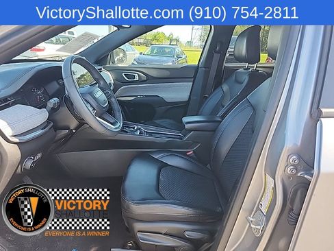 Certified 2024 Jeep Compass Latitude AWD/4WD image 20