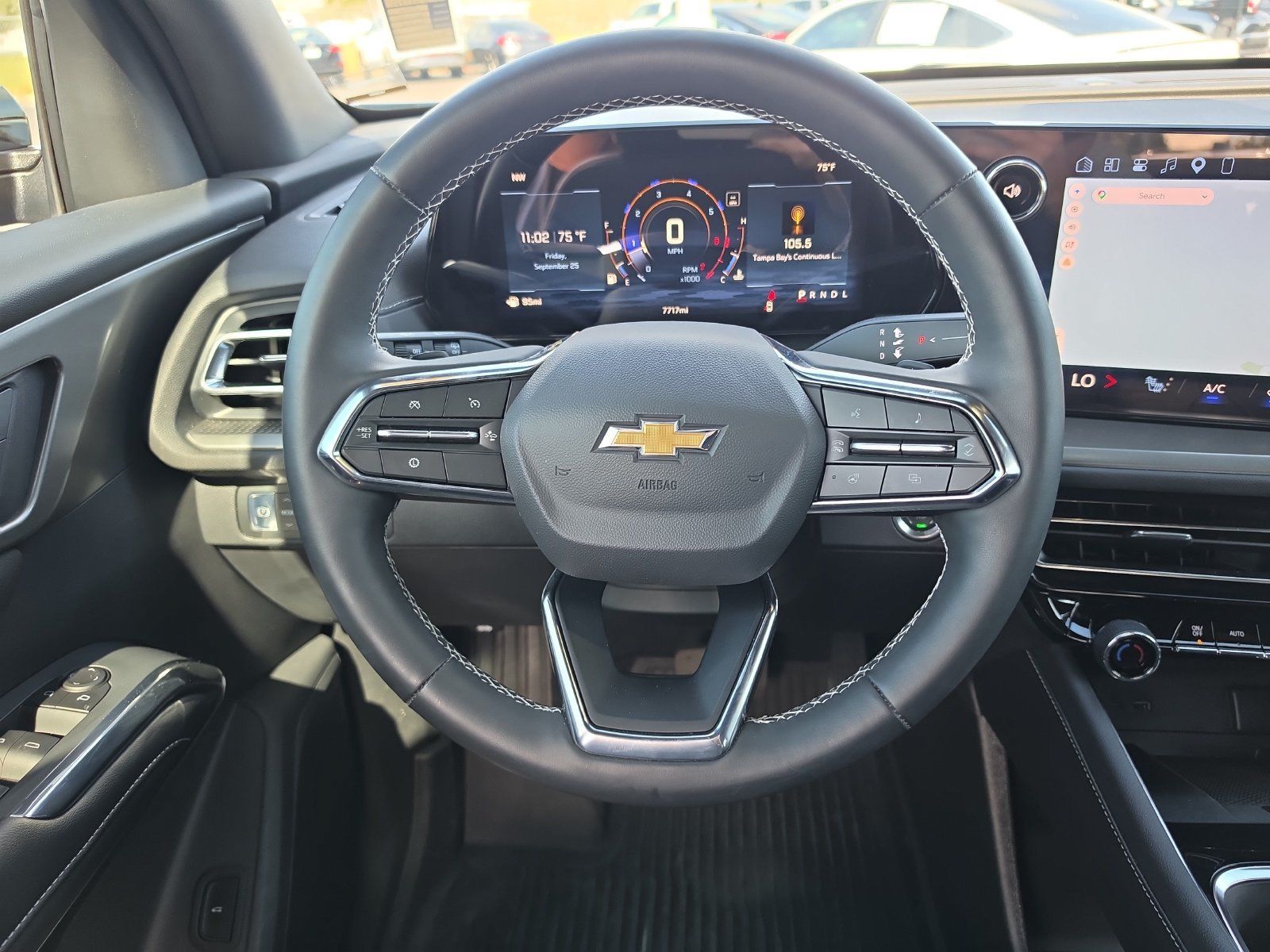 Used 2026 Chevrolet Traverse LT w/ Driver Confidence Package FWD image 9