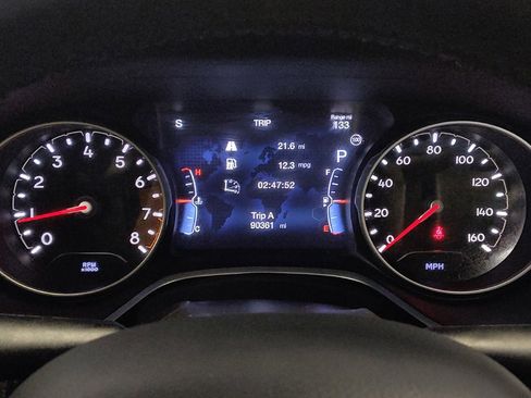 Used 2018 Jeep Compass Latitude w/ Popular Equipment Group FWD image 23