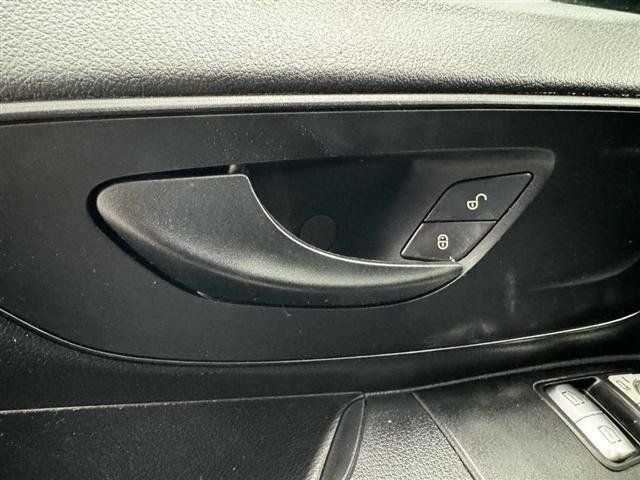 Used 2020 Mercedes-Benz Metris image 11