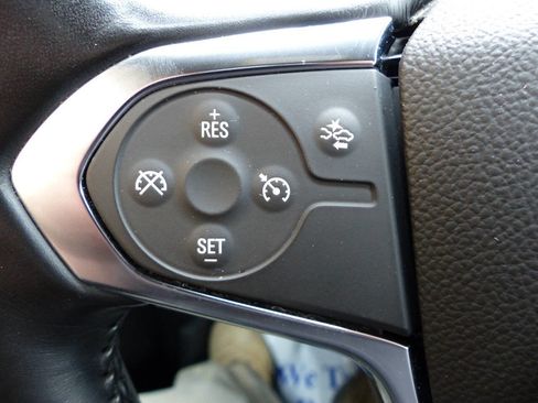 Used 2022 Chevrolet Traverse LT FWD image 50