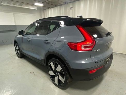 Used 2023 Volvo XC40 Recharge Ultimate AWD/4WD image 2