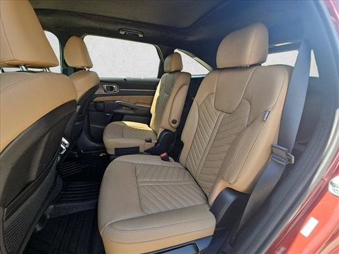 Used 2024 Kia Sorento SX Prestige w/ Olive Brown Leather Package AWD/4WD image 16