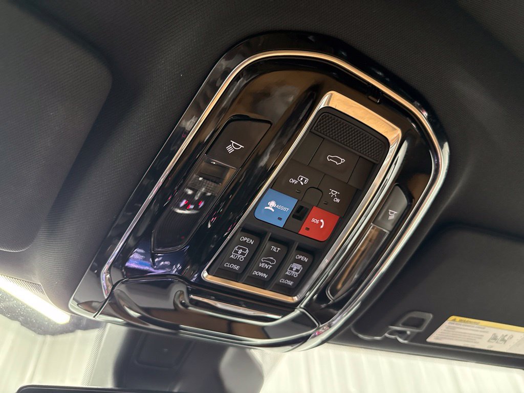 Used 2025 Jeep Grand Cherokee Summit w/ MOPAR Finishing Package AWD/4WD image 25