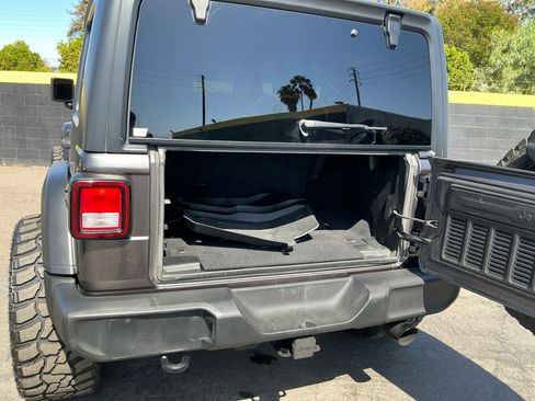 Used 2021 Jeep Wrangler Unlimited Sport AWD/4WD image 25