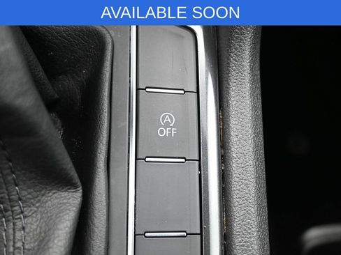 Used 2019 Volkswagen Tiguan SE AWD/4WD image 23